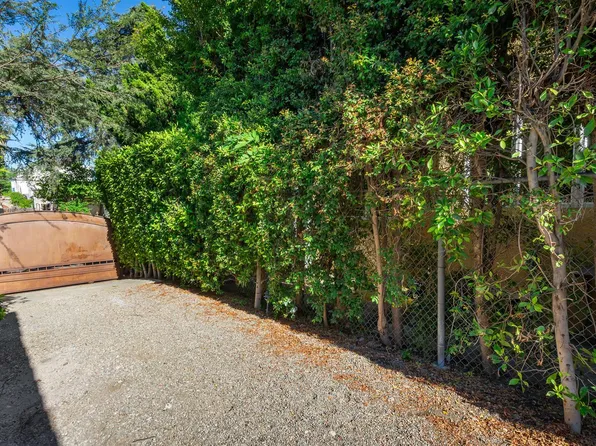 605 N Windsor Blvd, Los Angeles, CA 90004