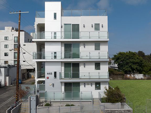 2nd image of 4418 S Slauson Ave #302