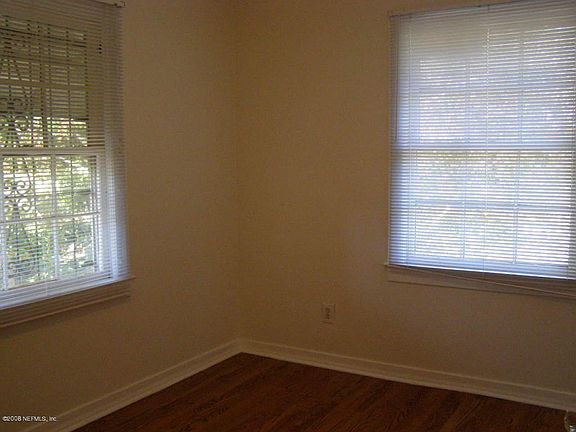 4th image of 2633 College St