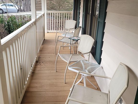 5th image of 743 Jefferson Dr
