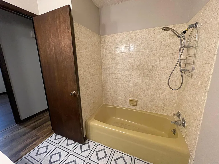 602 N 18th Ave — Photo 13