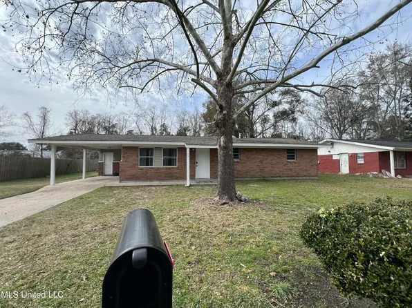 727 Carter Dr, Gulfport, MS 39507