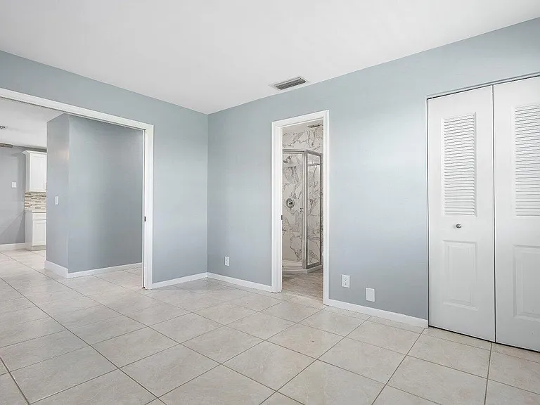 1740 NW 19th Ter #204 — Photo 30