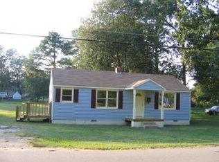 225 Chockoyotte St, Roanoke Rapids, NC 27870