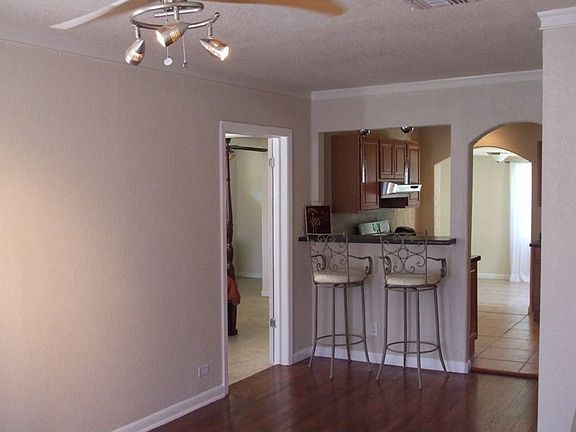2nd image of 143 Cliffwood Dr