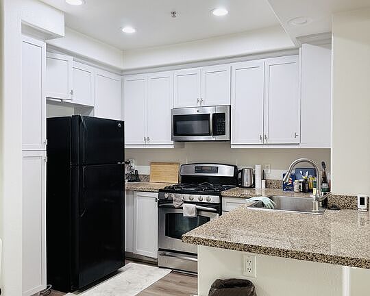 4th image of 360 S Westlake Ave #26-360-314