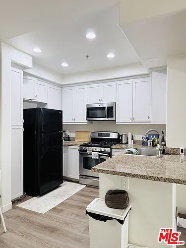 360 Avenue 26 Photo 1