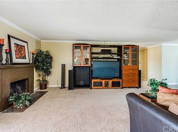 4th image of 871 Knollwood Dr