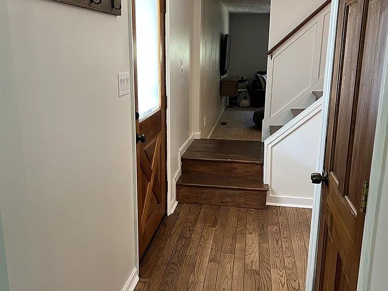 8300 Venture Dr — Photo 11