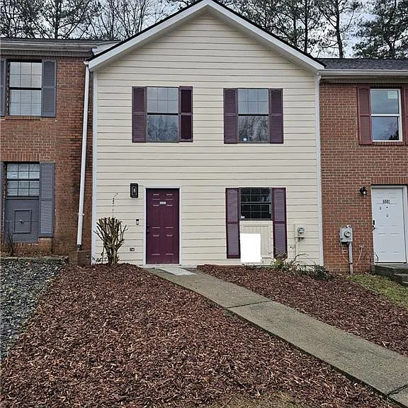 6002 Pat Mell Pl SE — Photo 1