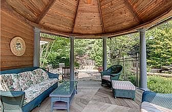 3rd image of 502 Dogwood Dr