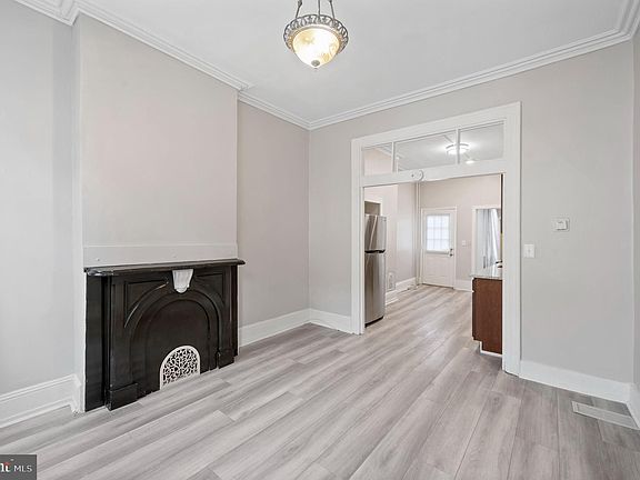 2nd image of 2304 Catharine St