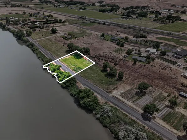 166903 W Byron Rd, Prosser, WA 99350