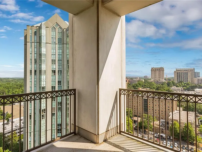 2828 Peachtree Rd NE #1903 — Photo 28