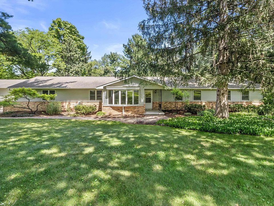 1st image of 5620 Harris Cir