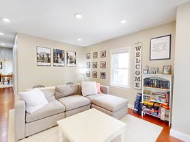 34 Sargent Ave
