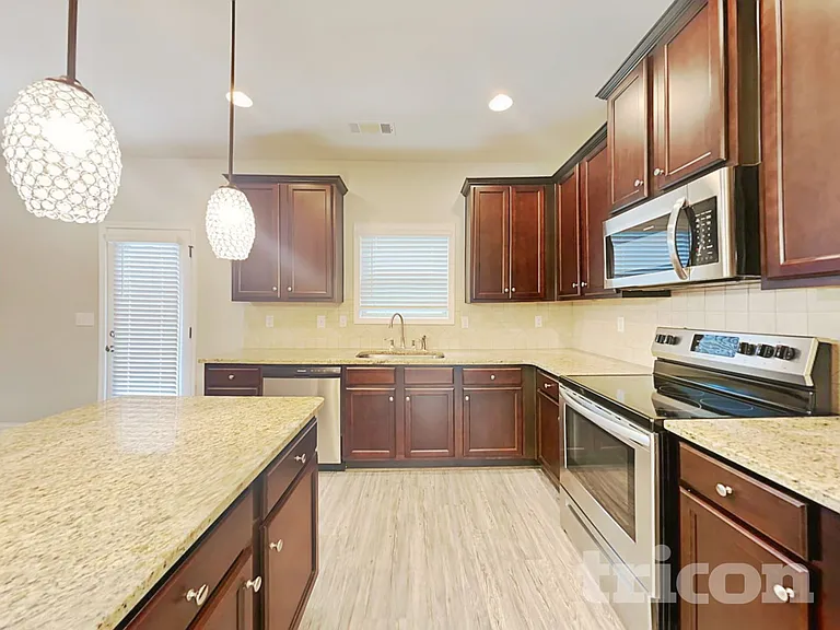 2179 Bridgewater Pass — Photo 7