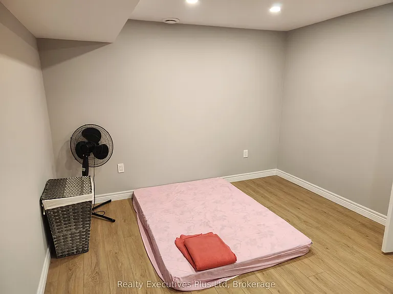 2 Zelia Ct — Photo 19