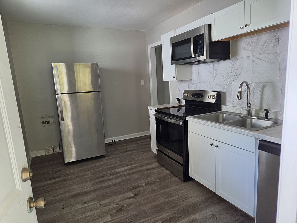 1st image of 626 Miller St