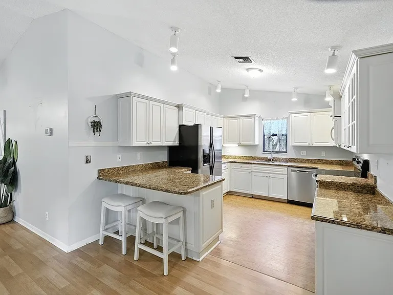 601 41st Ave — Photo 10