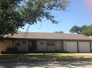 1033 NW 3rd St, Hamlin, TX 79520