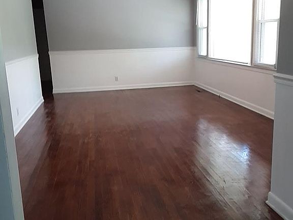 2nd image of 714 Biscayne Dr