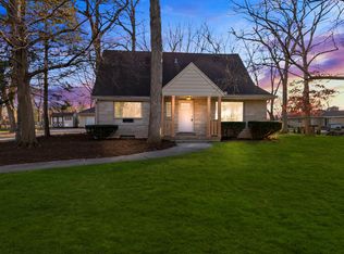 12965 Oriole Ln, Brookfield, WI 53005