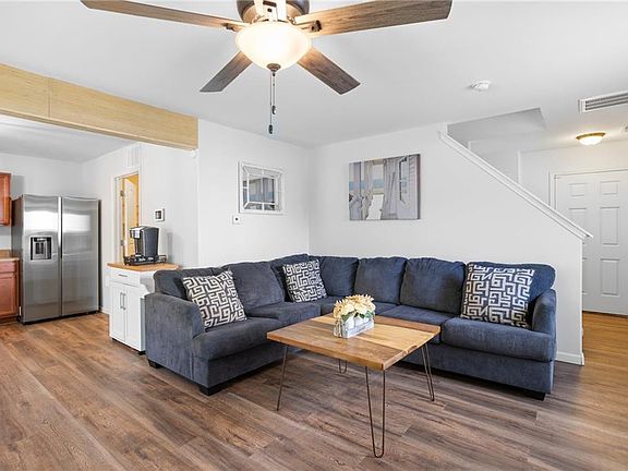 4th image of 722 Cairn Cir