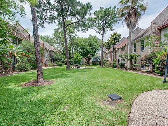 4th image of 10764 Briar Forest Dr #7/7