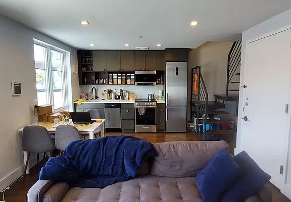 3rd image of 379 Sumpter St #L4