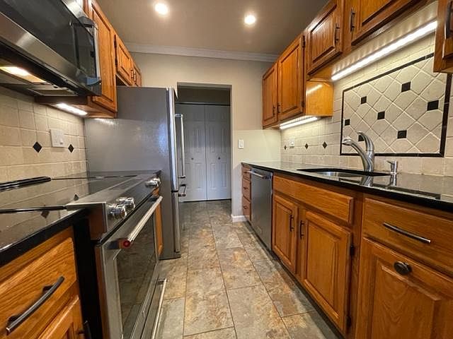 1st image of 55 N Broadway APT 1-23