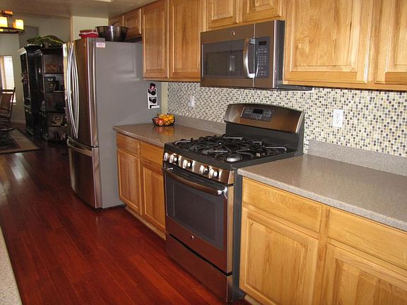 3rd image of 570 W Sulleys Pl