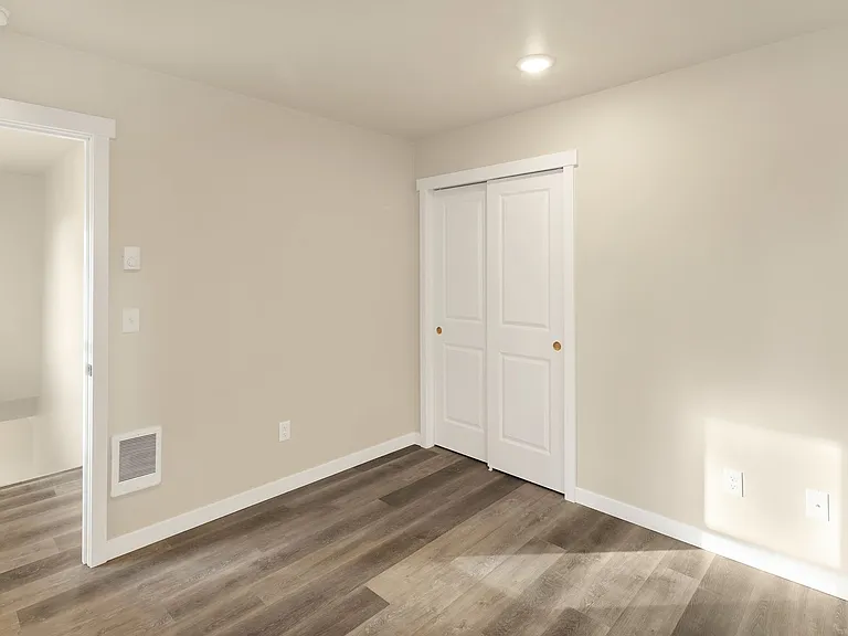 2900-2912 2924 Shore Pine Pl — Photo 15