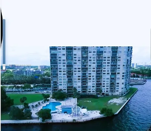 11111 Biscayne Blvd #1815 Photo 1