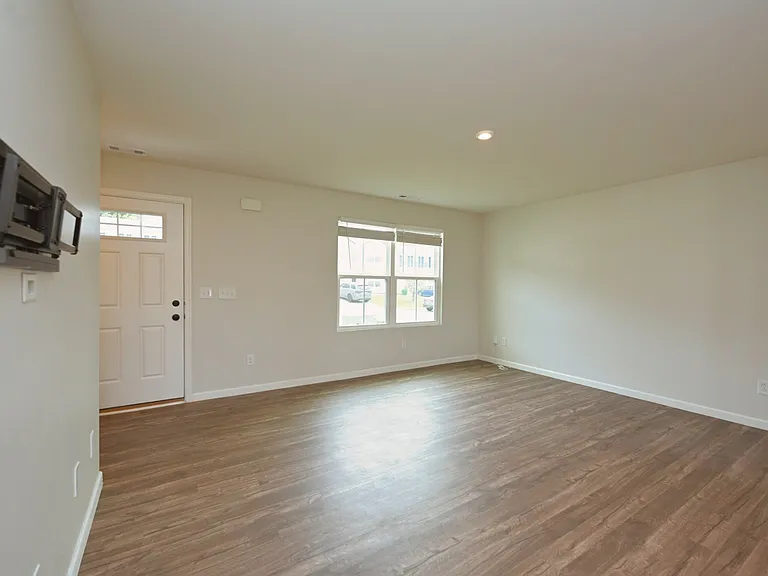 2161 Brokeshire Dr — Photo 11