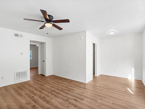 5th image of 1021 Chestnut St APT C12