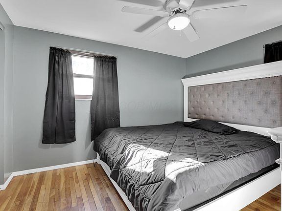 5th image of 3328 Penfield Rd