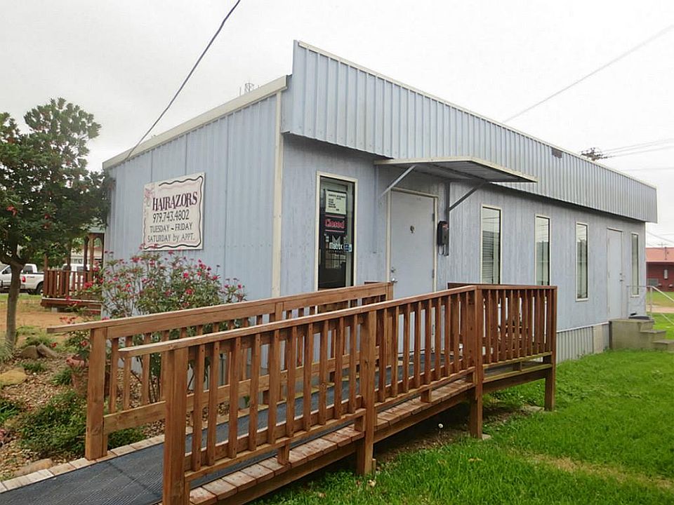 1st image of 305 Kellett Ave