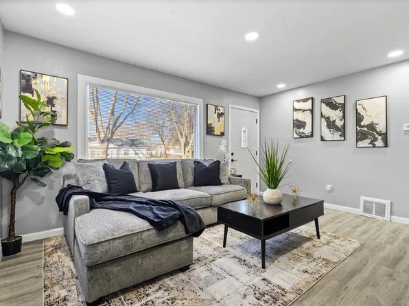 4570 North 44th STREET, Milwaukee, WI 53218