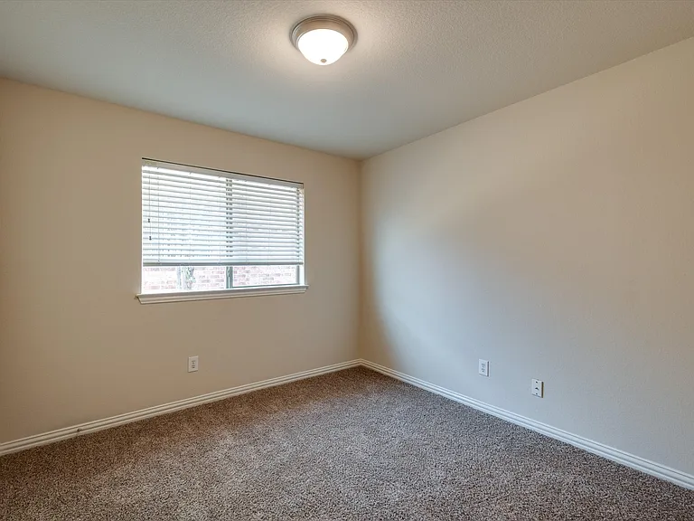121 Cliff Heights Cir — Photo 8