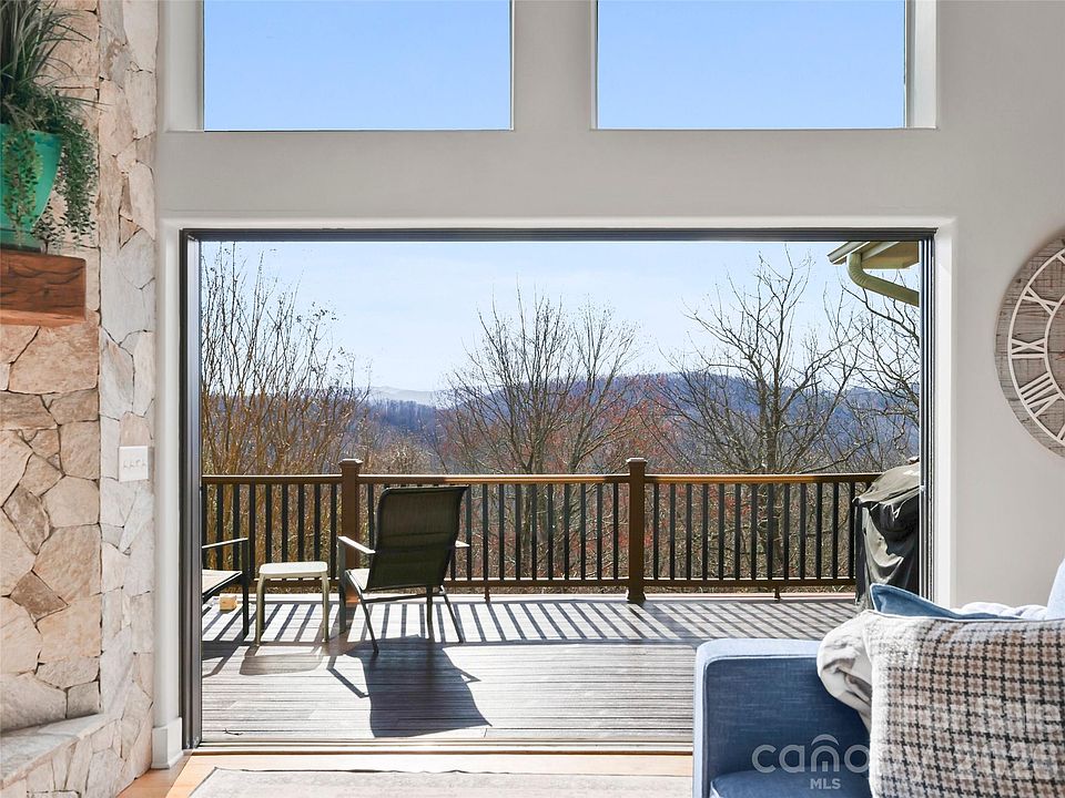 1st image of 21 Sugar Maple Dr