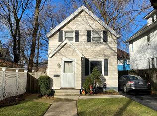 54 Ravenwood Ave, Rochester, NY 14619