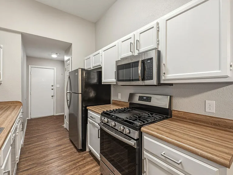 2302 Fuzz Fairway #A — Photo 9