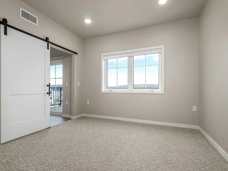 Farmstead Apartments — Photo 38