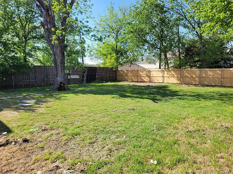 1247 Georgia Ave — Photo 20