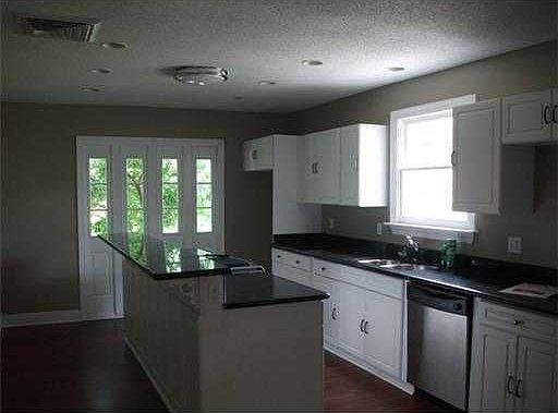 4th image of 208 E Casa Calvo St