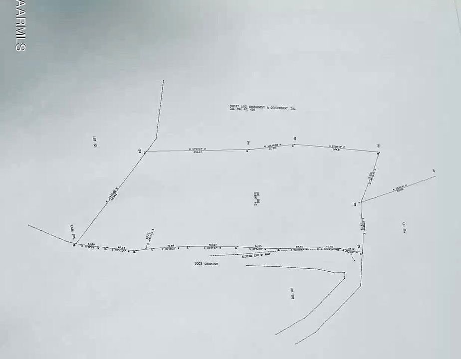 1st image of 305 Doe Xing