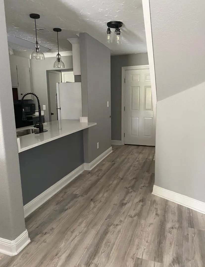 2 bed, 2.5 bath, 1100 sqft, $2,000 — Photo 4