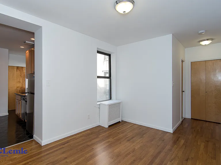 141 E 26th St #5D — Photo 3