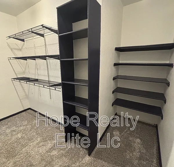 2079 Sussex Ln — Photo 21